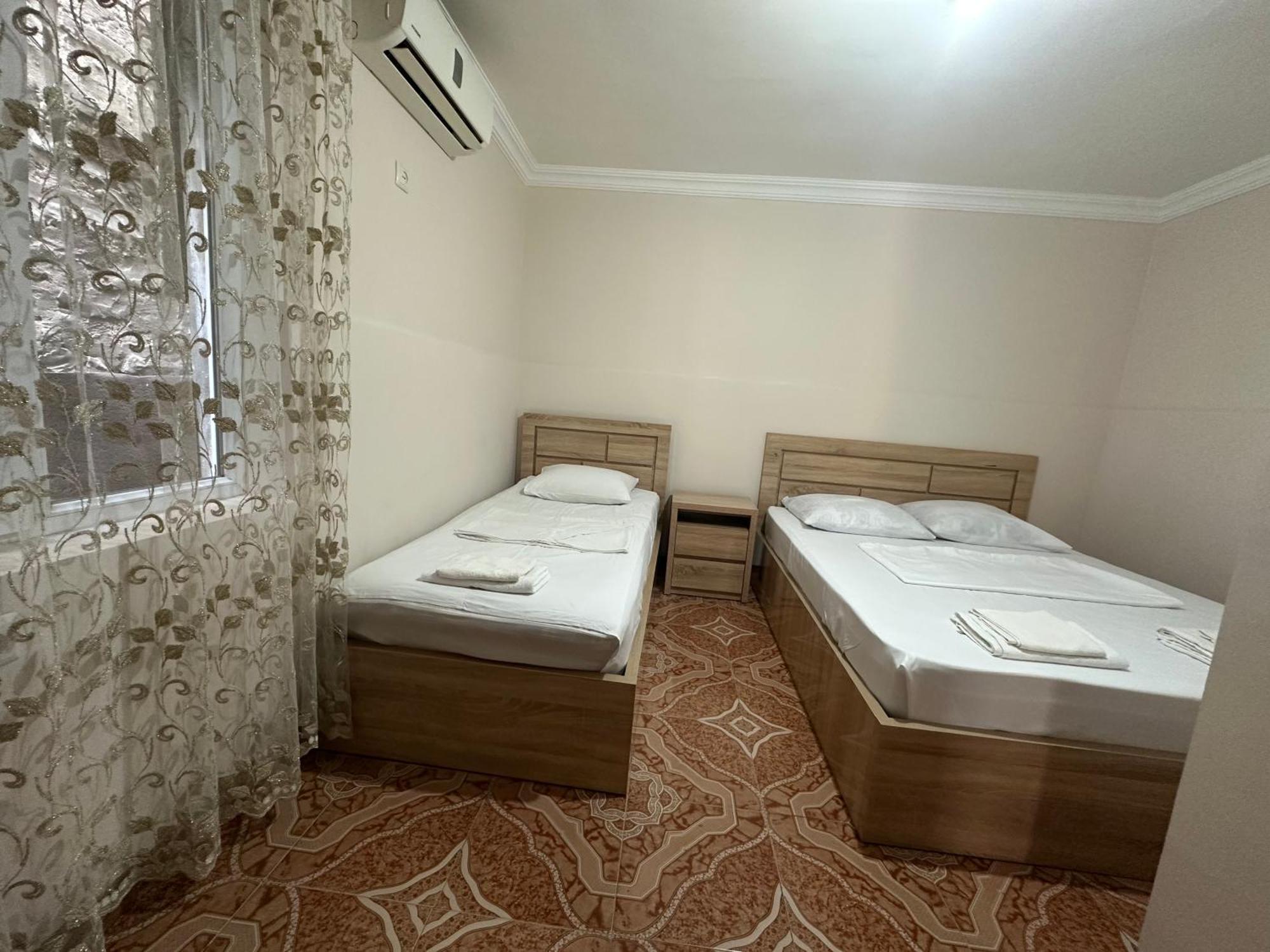 Linda Guest House Batumi Exterior photo